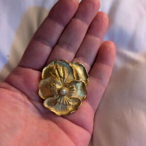 Vintage gold and pearl brooch